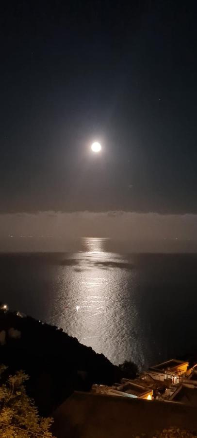 Apartmán Casa Enzo Con Vista Mare Amalfi Exteriér fotografie